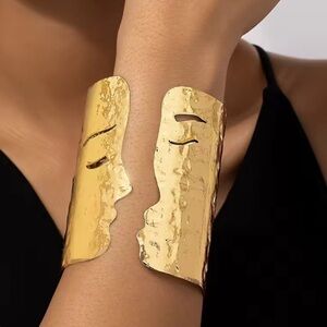 Zara Gold Face Design cuff Bracelet